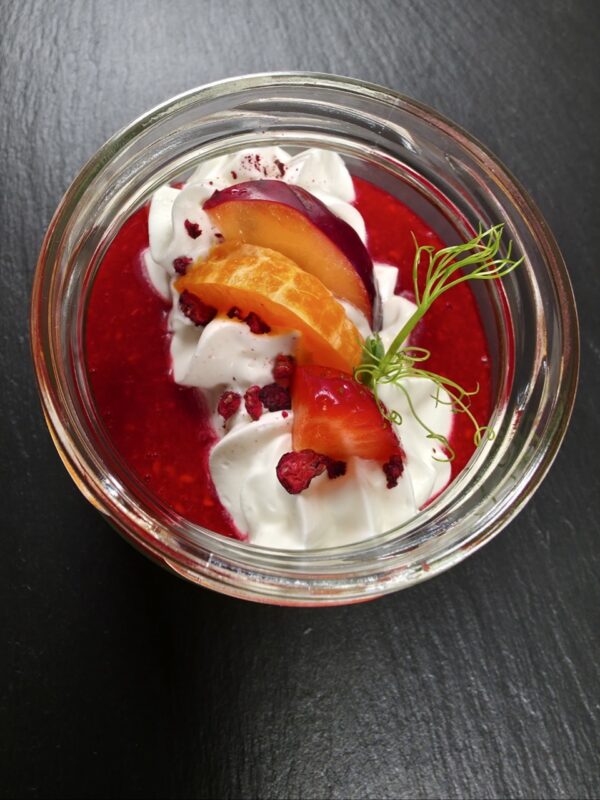 Panna Cotta burciņā ar zemeņu vai aveņu mērci - Image 3