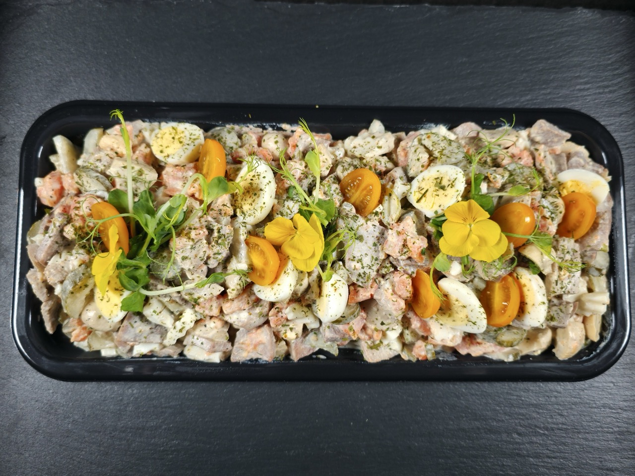 Liellopu mēles salāti ar marinētiem šampinjoniem un gurķiem (1 kg) - Image 4