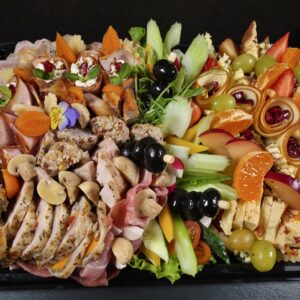 Mazā gaļas -  siera plate 1.5 kg.