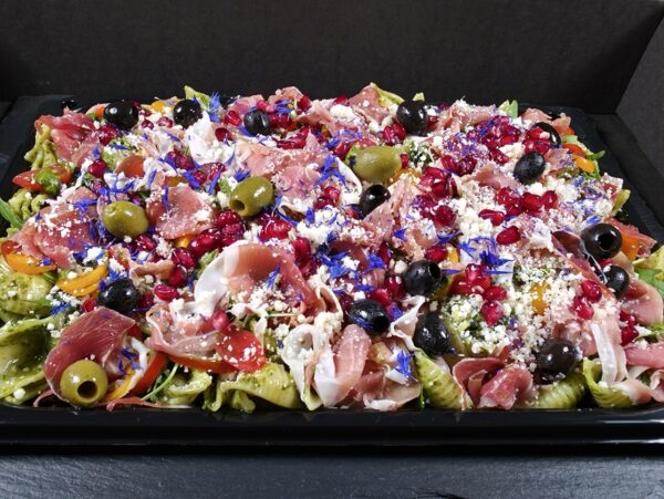 Itāļu salāti ar parmezāna sieru un prašuto (1 kg) - Image 4