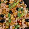 Cēzara salāti ar marinētām garnelēm un avokado (1 kg) - Image 3