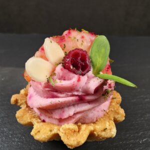 Siera groziņš ar krabju gaļas mussu un marinētām garnelēm
